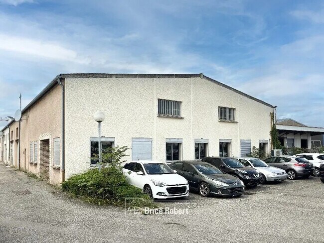 Plus de détails pour Bureau, Local d'activités à louer