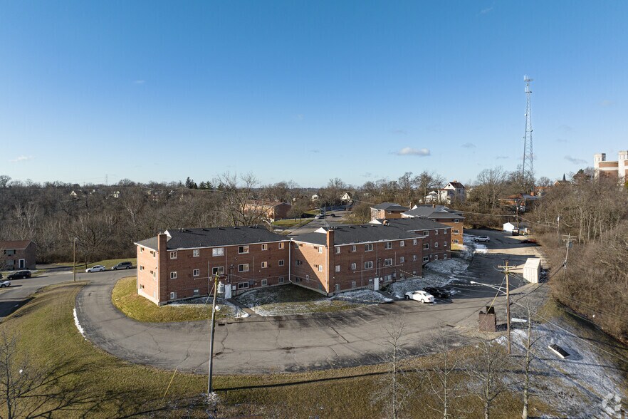 5474-5484 Bahama Ter, Cincinnati, OH à vendre - Photo de l’immeuble – Image 2 sur 19