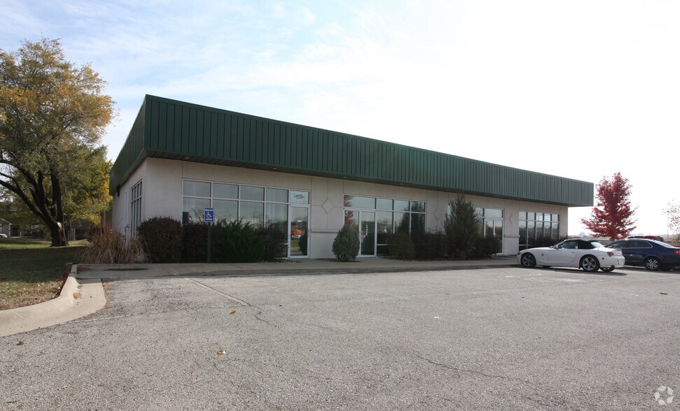 450 N Iowa St, Lawrence, KS à vendre - Photo de l’immeuble – Image 3 sur 6