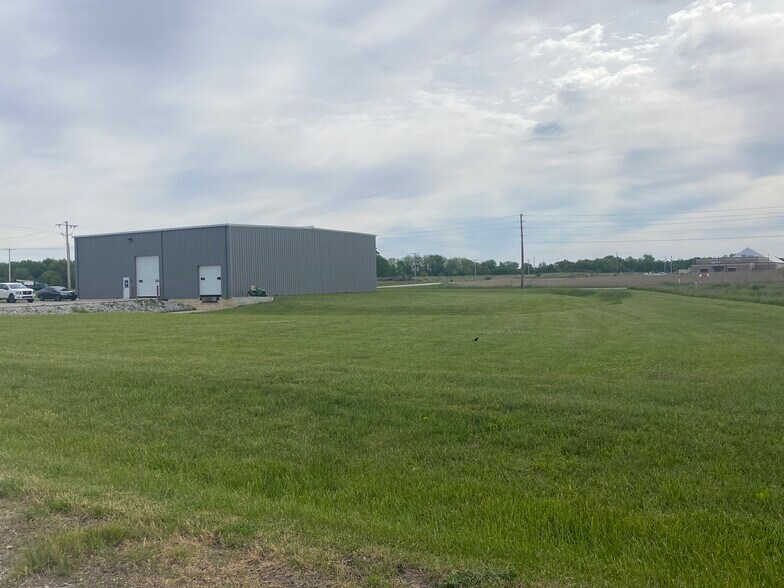 2915 Commerce St, Plymouth, IN à vendre - Photo de l’immeuble – Image 2 sur 11