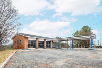 Plus de détails pour 4927 S Amherst Hwy, Madison Heights, VA - Local commercial à vendre