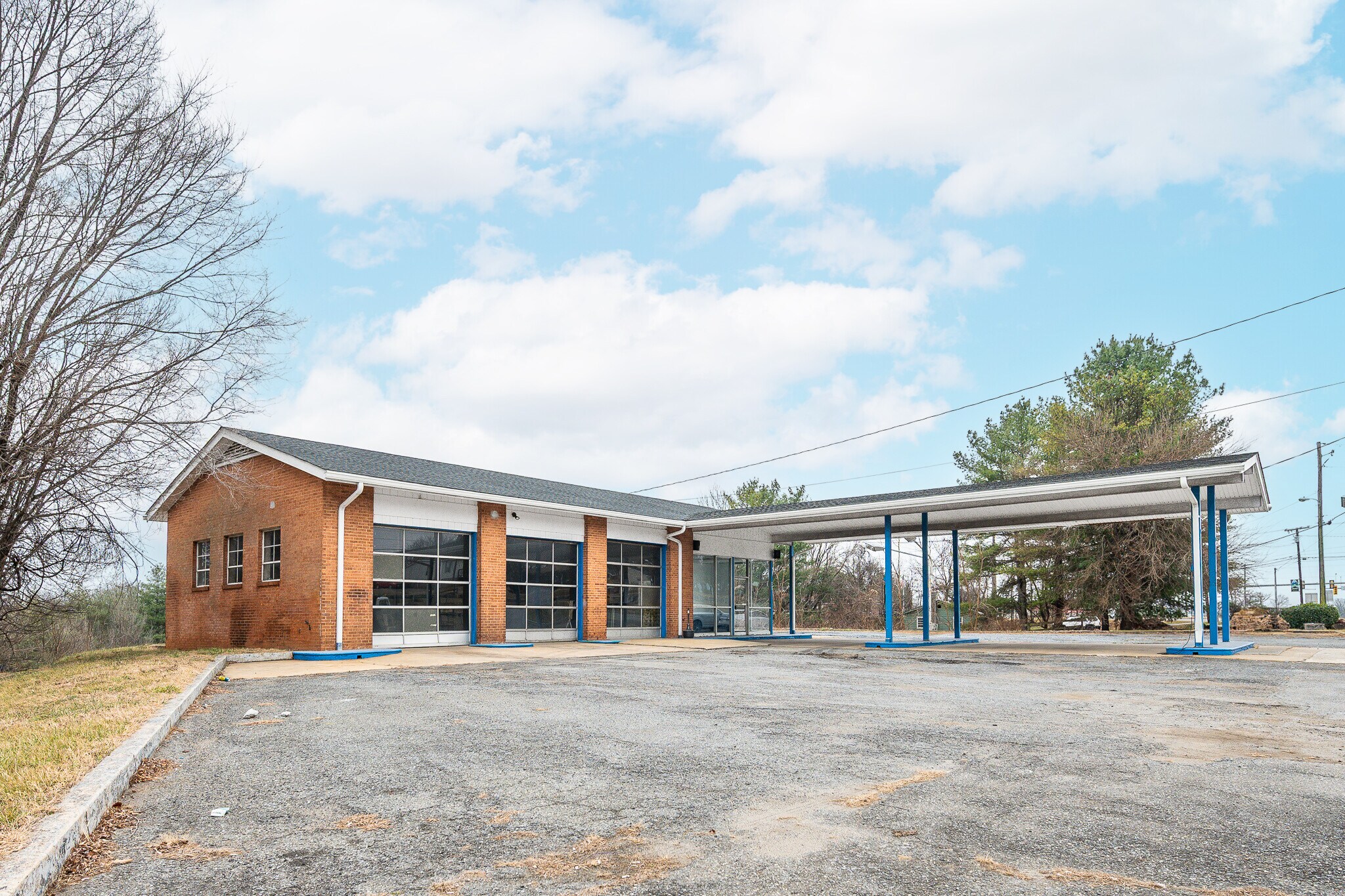 4927 S Amherst Hwy, Madison Heights, VA à vendre Photo principale– Image 1 sur 35