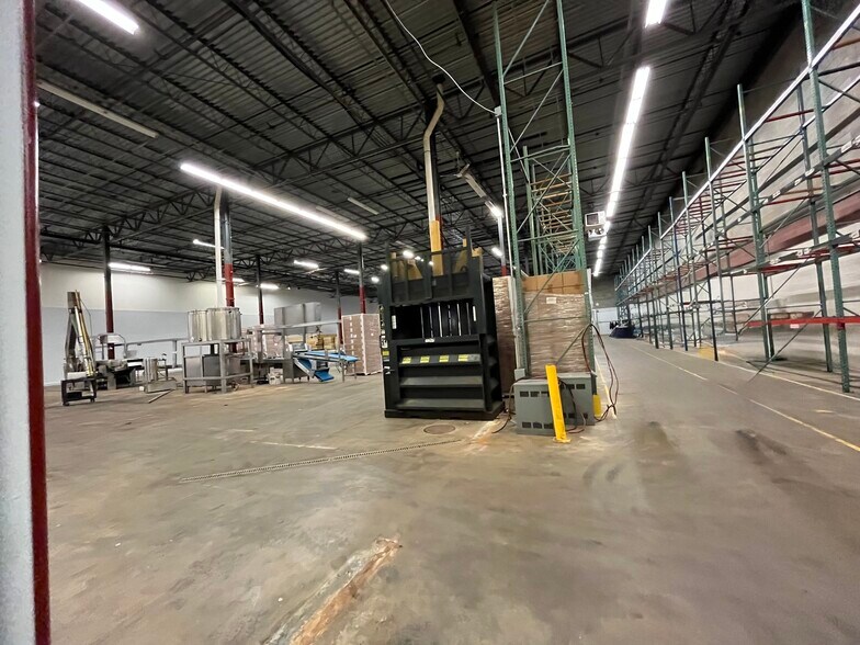180 Lehigh Ave, Lakewood, NJ à louer - Photo de l’immeuble – Image 1 sur 12