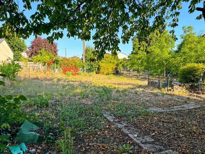 Terrain dans Sablé-sur-Sarthe à vendre - Photo de l’immeuble – Image 2 sur 4