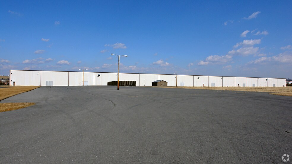 4500 Early Rd, Harrisonburg, VA à louer - Photo de l’immeuble – Image 3 sur 8