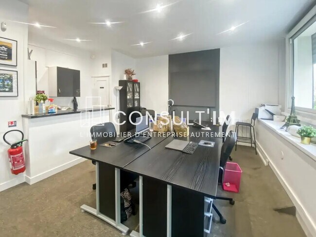 Plus de détails pour Bureau à vendre