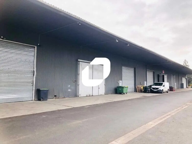 Local d’activités dans Saint-Germain-lès-Arpajon à louer - Photo de l’immeuble – Image 1 sur 6