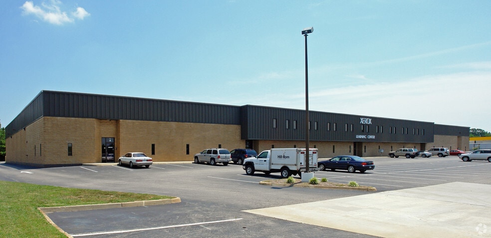 4855 Brookside Ct, Norfolk, VA à louer - Photo principale – Image 1 sur 7