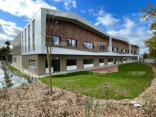 Plus de détails pour Local d’activités à vendre