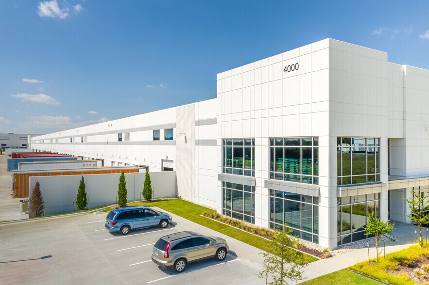 4000 Dale Earnhardt Way, Northlake, TX à louer - Photo de l’immeuble – Image 1 sur 10