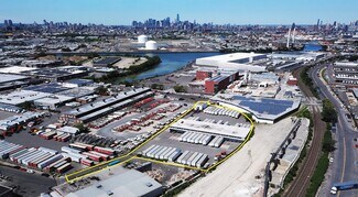 Plus de détails pour 1 Railroad Pl, Maspeth, NY - Industriel/Logistique à louer