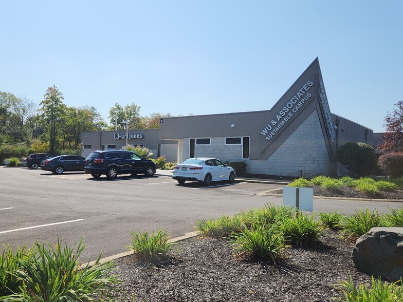 100 Gaither Dr, Mount Laurel, NJ à louer - Photo de l’immeuble – Image 1 sur 16