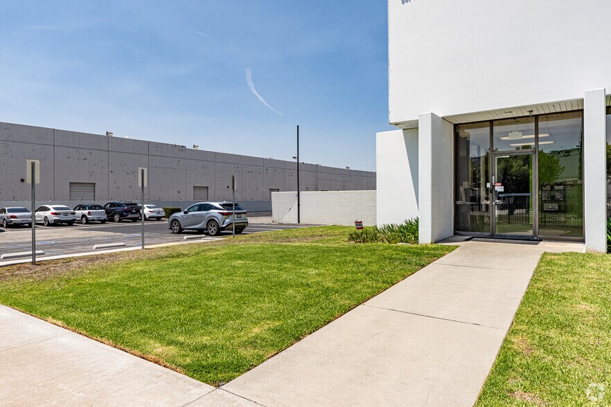 347 S Stimson Ave, City Of Industry, CA à louer - Photo de l’immeuble – Image 3 sur 29