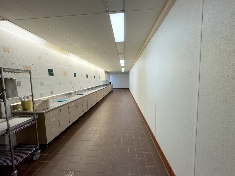 2118 Veterans Dr, Saint Cloud, MN à vendre - Photo intérieure – Image 3 sur 4