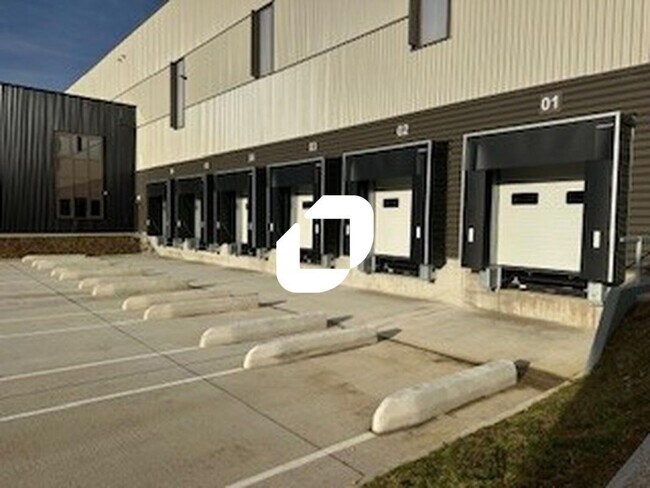 Plus de détails pour Industriel/Logistique à louer