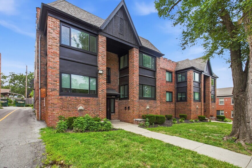 4335 Mercier St, Kansas City, MO à vendre - Photo de l’immeuble – Image 3 sur 36