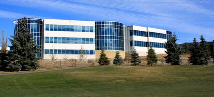 110 Country Hills Landing NW, Calgary, AB à louer Photo de l’immeuble– Image 2 sur 2