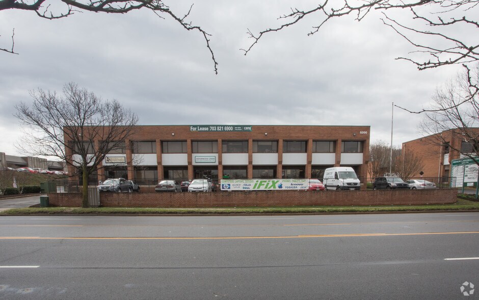 5200-5228 Eisenhower Ave, Alexandria, VA à louer - Photo de l’immeuble – Image 2 sur 7