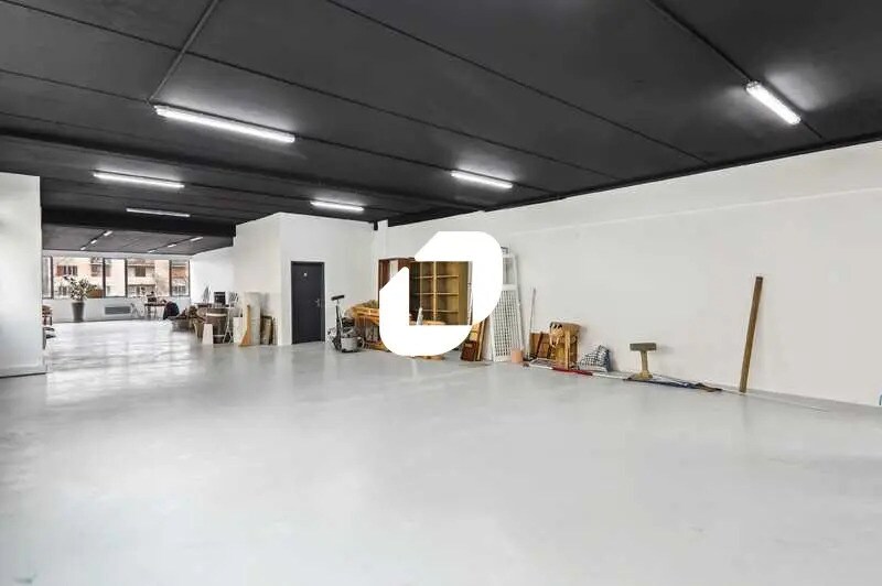Local d’activités dans Épinay-sur-Seine à louer - Photo de l’immeuble – Image 2 sur 10