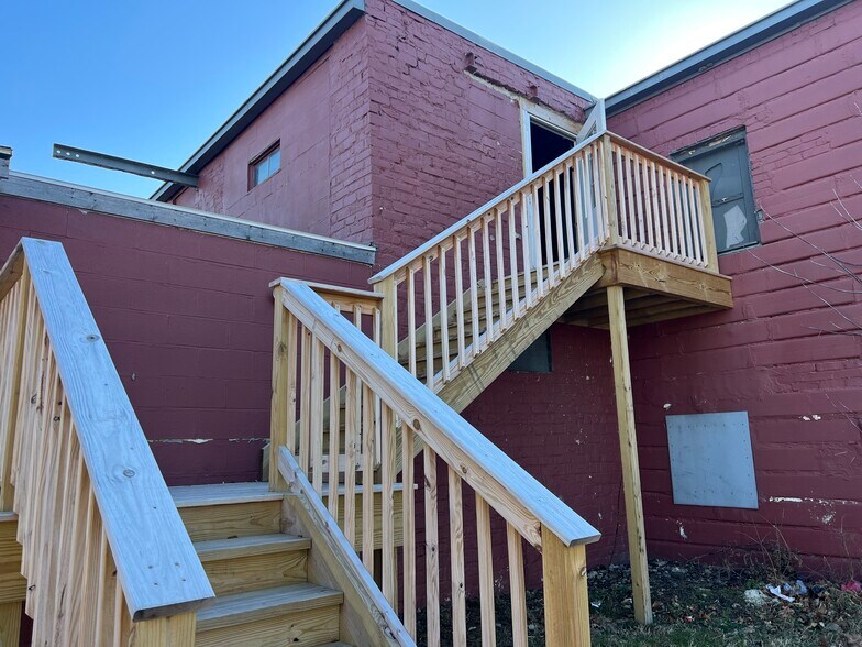 1605 Broadway, Lorain, OH à vendre - Photo de l’immeuble – Image 2 sur 35