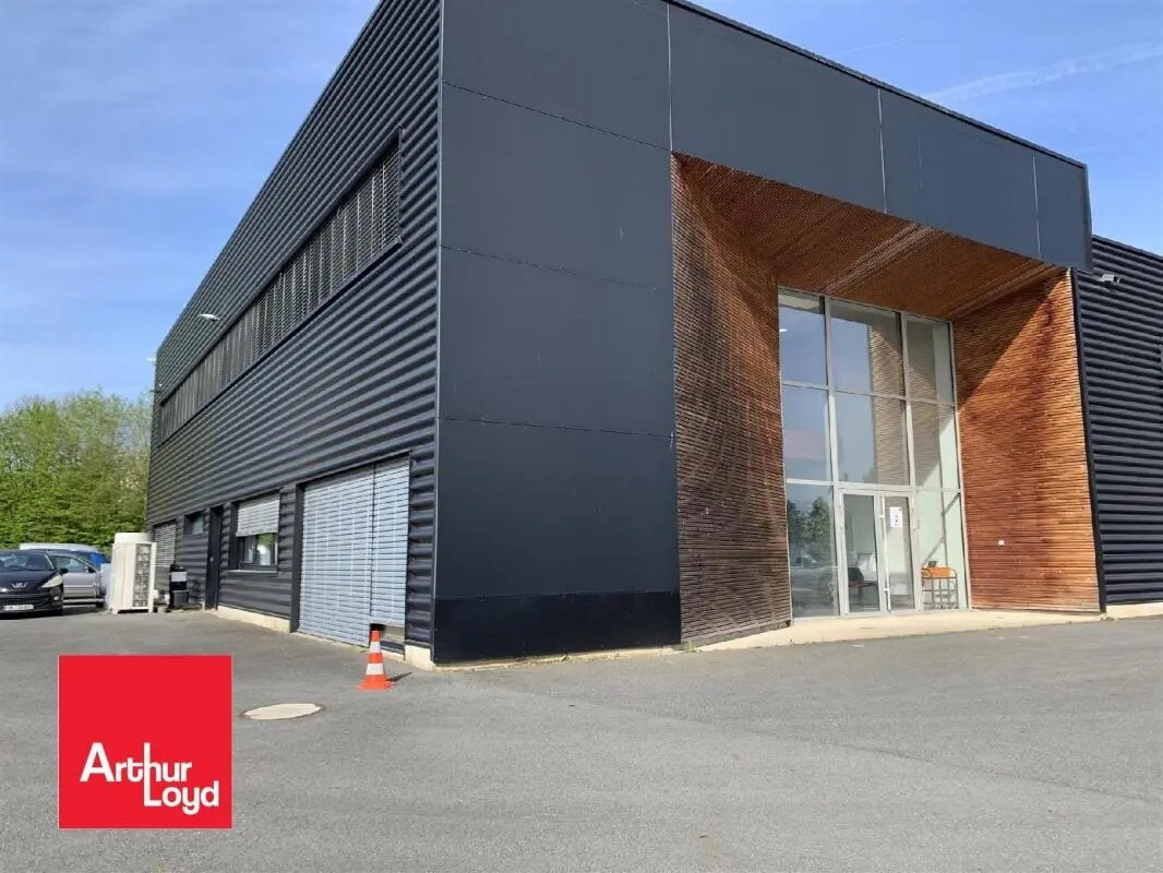 Local d'activités dans  à vendre Photo de l’immeuble– Image 1 sur 7
