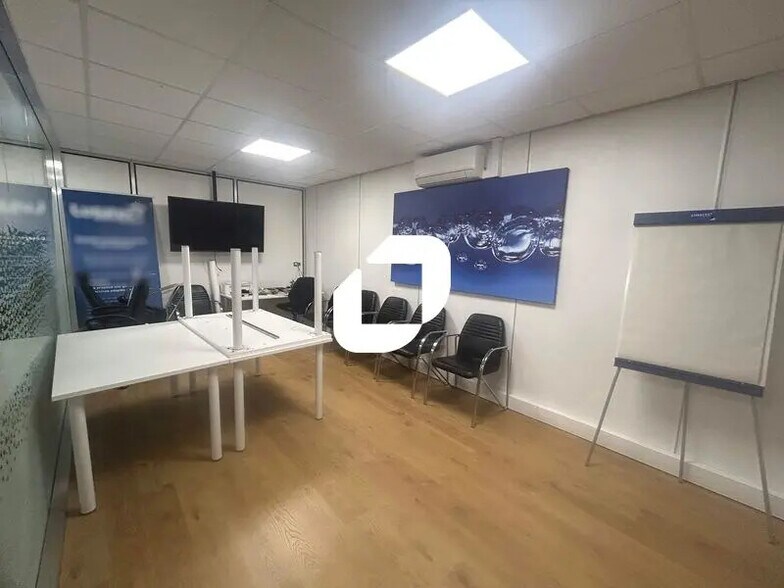 Bureau dans Argenteuil à louer - Photo intérieure – Image 2 sur 12