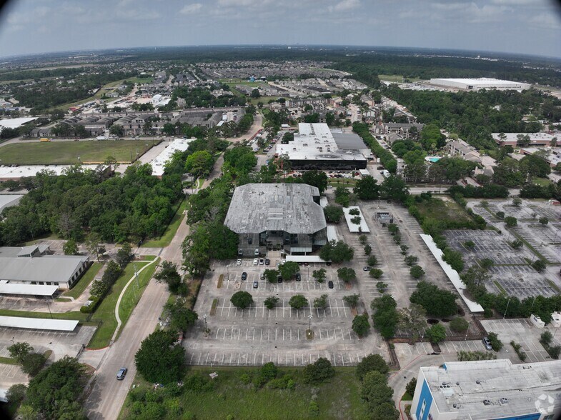 222 Pennbright Dr, Houston, TX à vendre – Image 2 sur 8