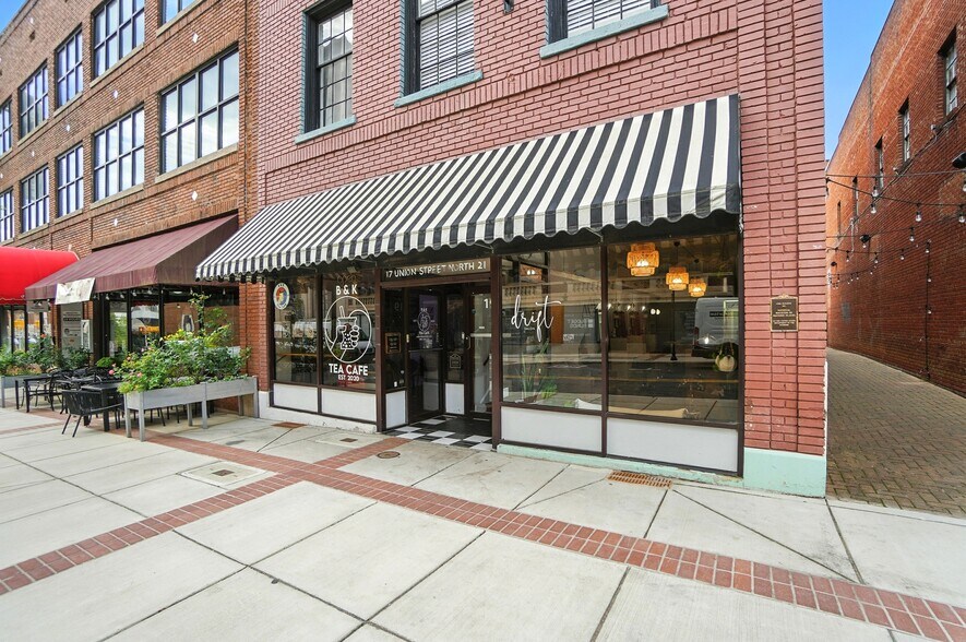 17-21 Union St N, Concord, NC à louer - Photo de l’immeuble – Image 3 sur 12