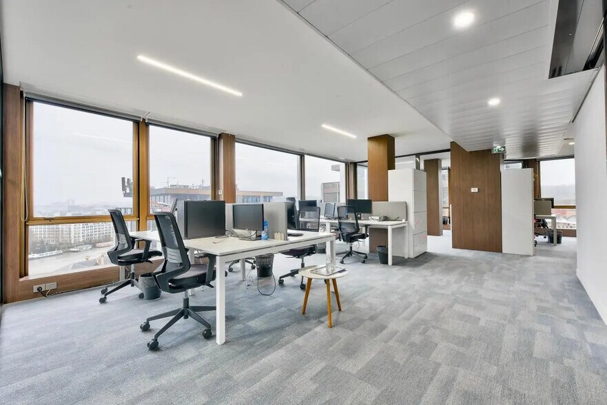 Bureau dans Saint-Cloud à louer - Photo de l’immeuble – Image 3 sur 8