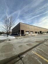 16001-16041 Leone Dr, Macomb, MI à louer Photo intérieure– Image 1 sur 6