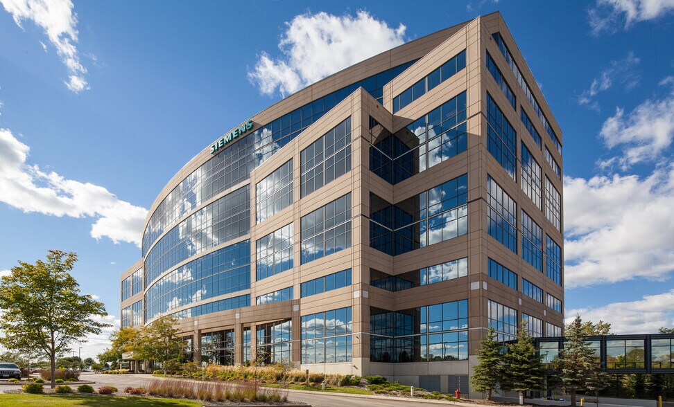 10900 Wayzata Blvd, Minnetonka, MN à louer - Photo principale – Image 1 sur 8