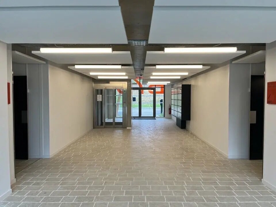 Bureau dans Biarritz à louer Hall d’entrée– Image 1 sur 2