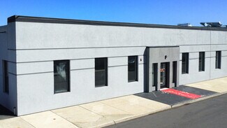 Plus de détails pour 50 Nassau Terminal Rd, New Hyde Park, NY - Industriel/Logistique à louer