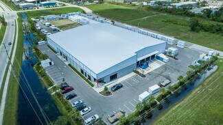 Plus de détails pour 3641 Ironbridge Blvd, Fort Myers, FL - Industriel/Logistique à louer