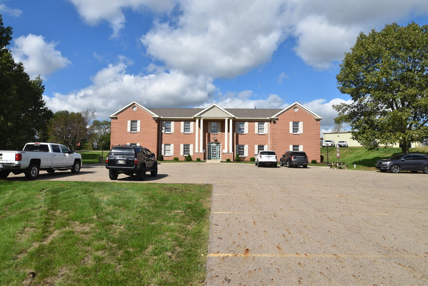 16400 Village Pky, Fredericktown, OH à vendre - Photo de l’immeuble – Image 2 sur 9