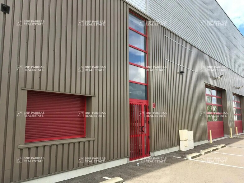 Local d’activités dans Levernois à louer - Photo de l’immeuble – Image 2 sur 9