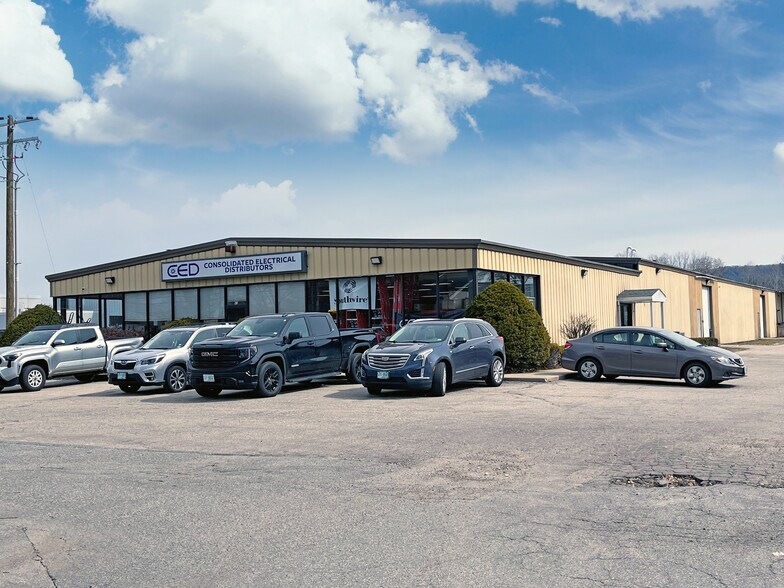 420 Winchester St, Keene, NH à vendre - Photo de l’immeuble – Image 2 sur 3