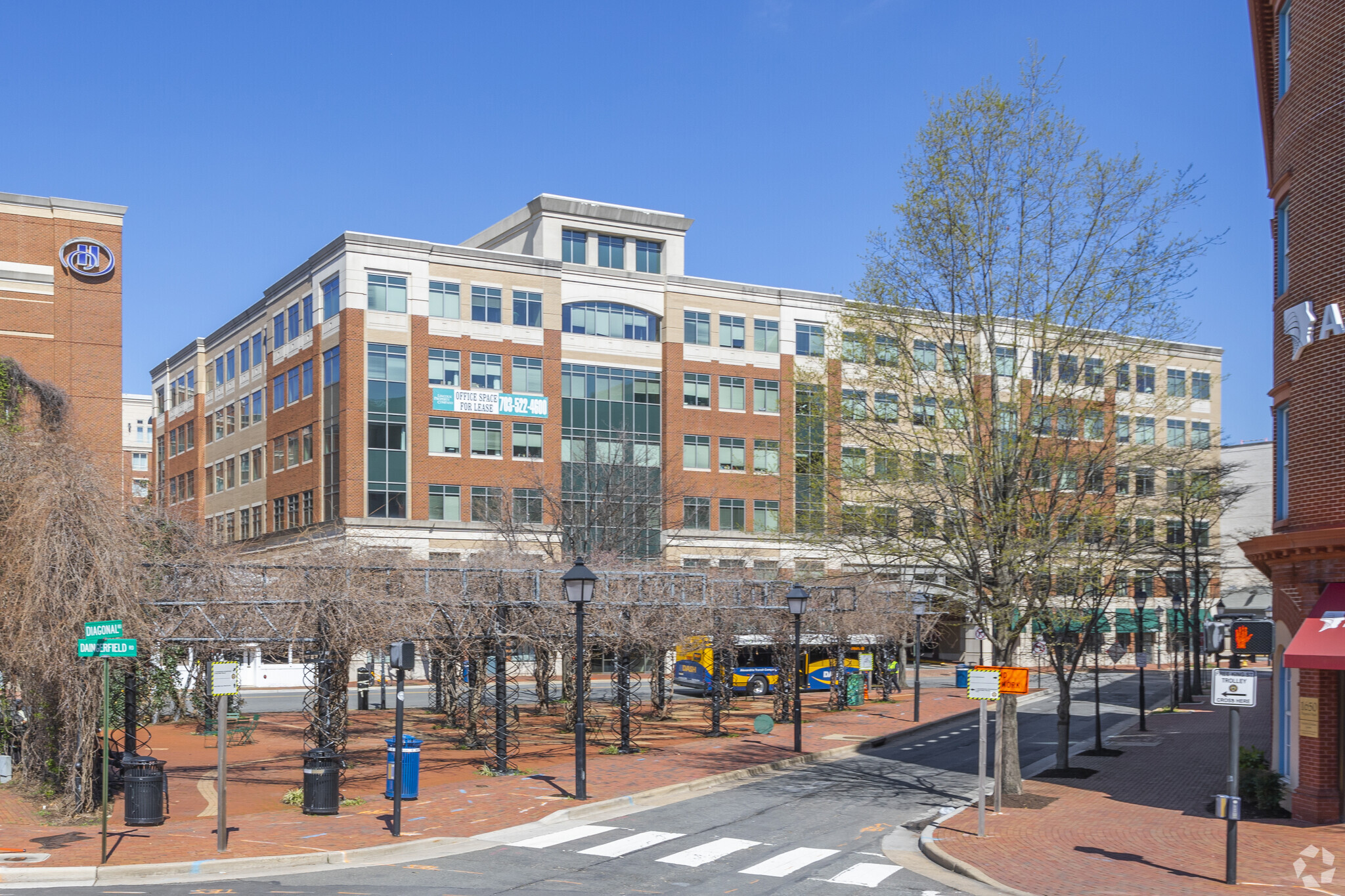 1737 King St, Alexandria, VA à louer Photo de l’immeuble– Image 1 sur 2