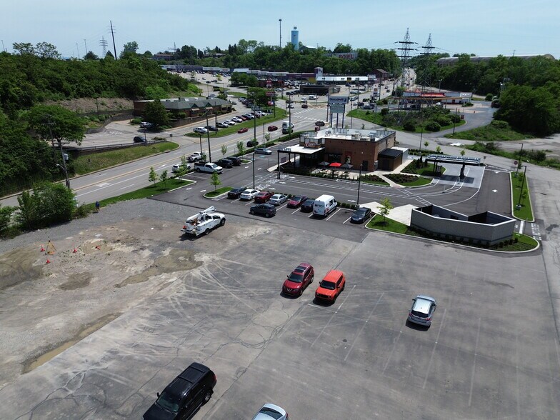 348 Lincoln Highway, North Versailles, PA à louer - Photo de l’immeuble – Image 3 sur 3