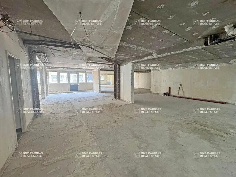 Immeuble residentiel dans Paris à vendre - Photo de l’immeuble – Image 3 sur 8