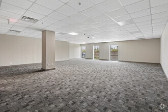 9950 Lawrence Ave, Schiller Park, IL à louer Photo intérieure– Image 1 sur 1