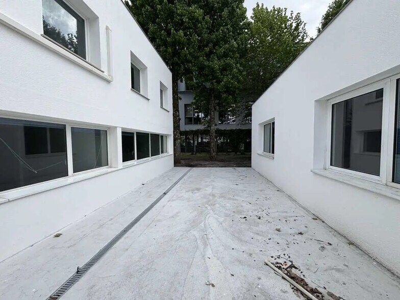 Bureau dans Mérignac à louer - Photo de l’immeuble – Image 3 sur 12