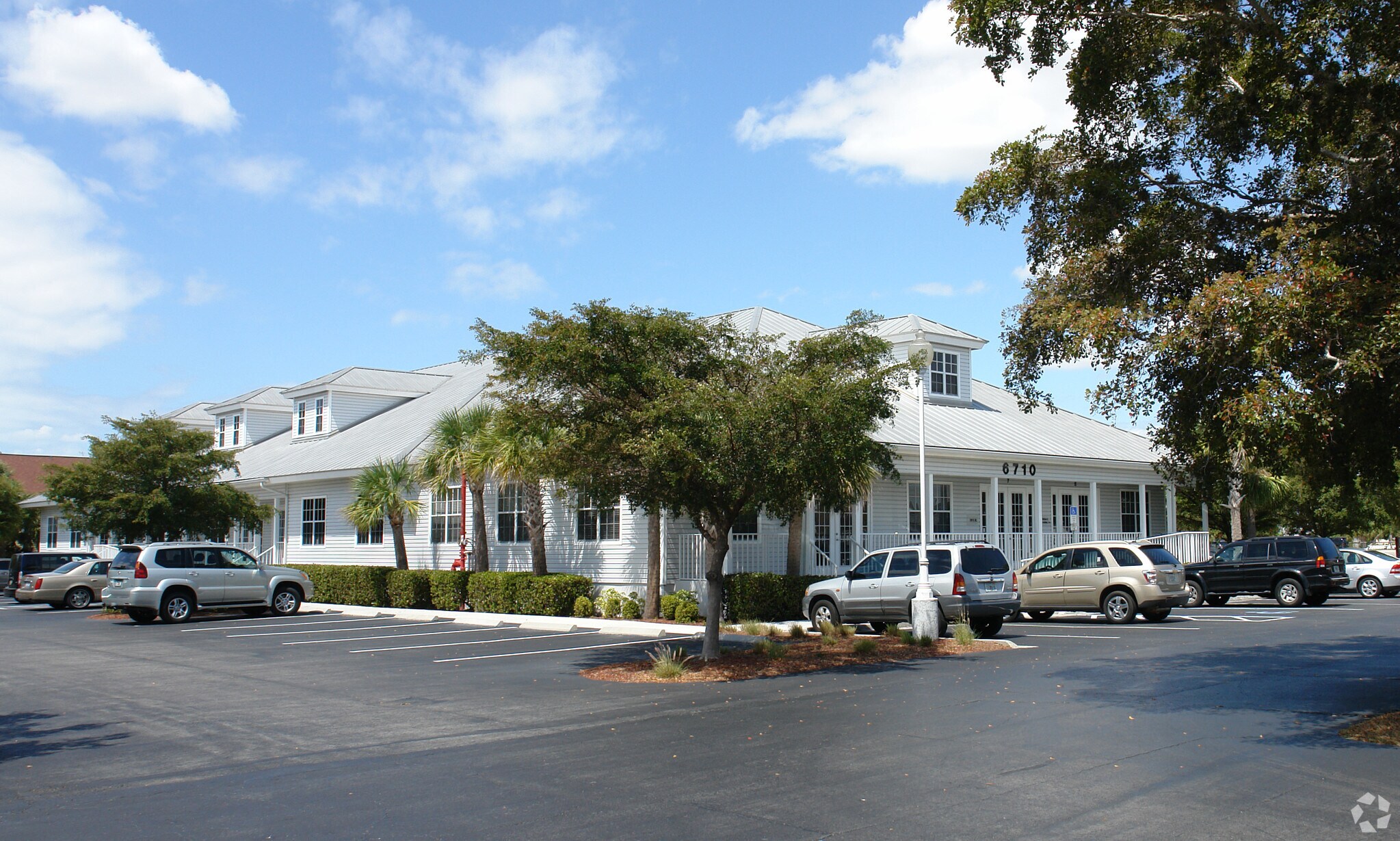 6710 Winkler Rd, Fort Myers, FL à louer Photo principale– Image 1 sur 14