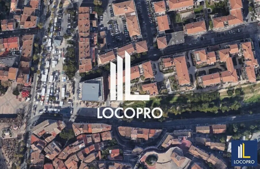 Local commercial dans Aubagne à louer - Photo de l’immeuble – Image 1 sur 5