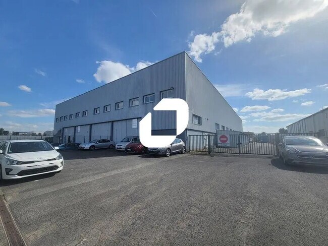 Plus de détails pour Bureau, Local d'activités à louer