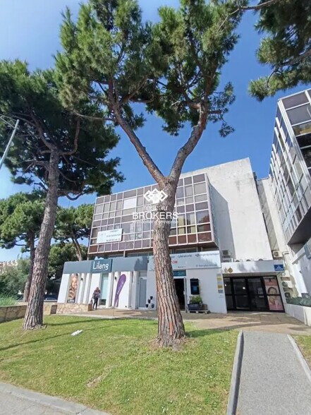 Bureau dans Saint-Laurent-du-Var à louer - Photo de l’immeuble – Image 1 sur 6