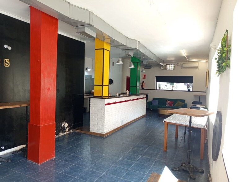 Immeuble residentiel dans Madrid, Madrid à vendre - Photo intérieure – Image 2 sur 4