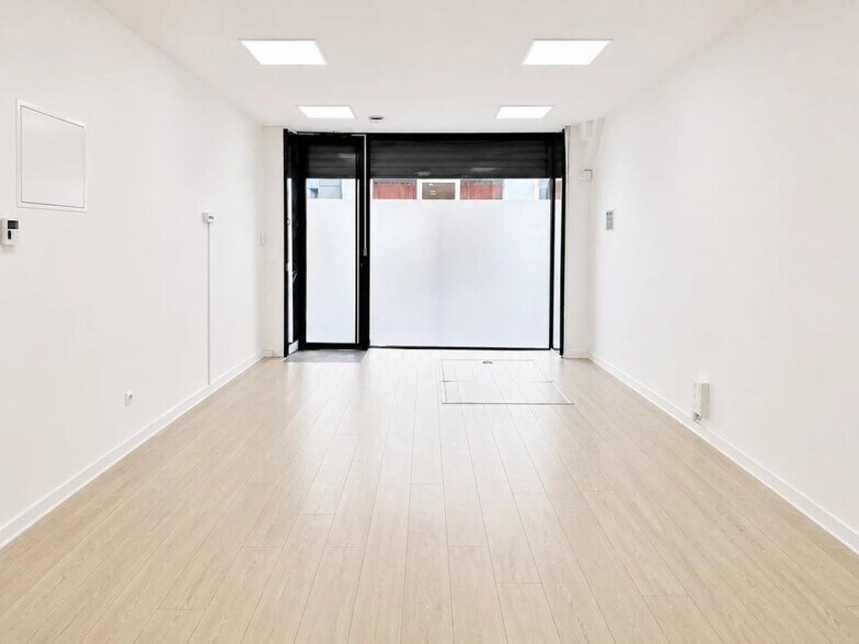 Local commercial dans Paris à vendre - Photo intérieure – Image 2 sur 4