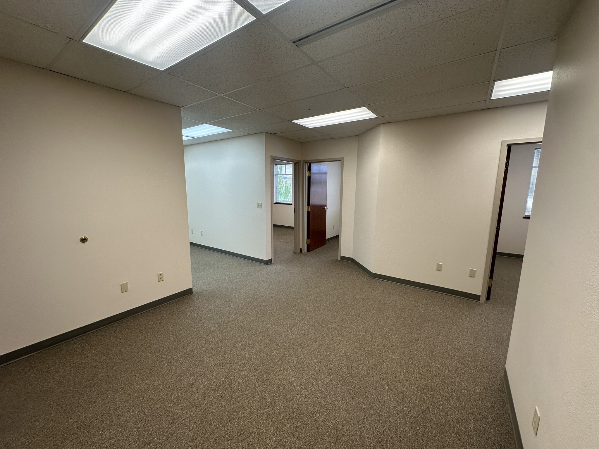 101 W Ironwood Dr, Coeur d'Alene, ID à louer Photo intérieure– Image 1 sur 6