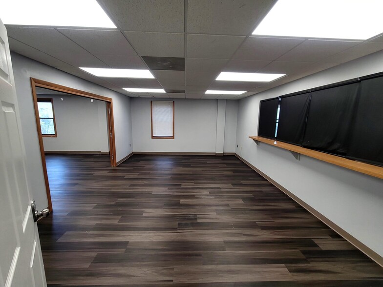 351 Merline Rd, Vernon, CT à louer - Photo intérieure – Image 2 sur 22